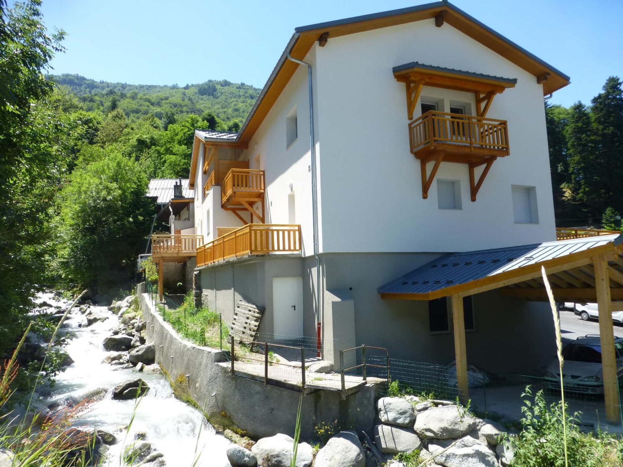 Appartement Neuf 2* Au Centre De Brides Avec Terrasse, Proche Telecabines Et Commerces - Fr-1-512-41 Brides-les-Bains Exterior foto