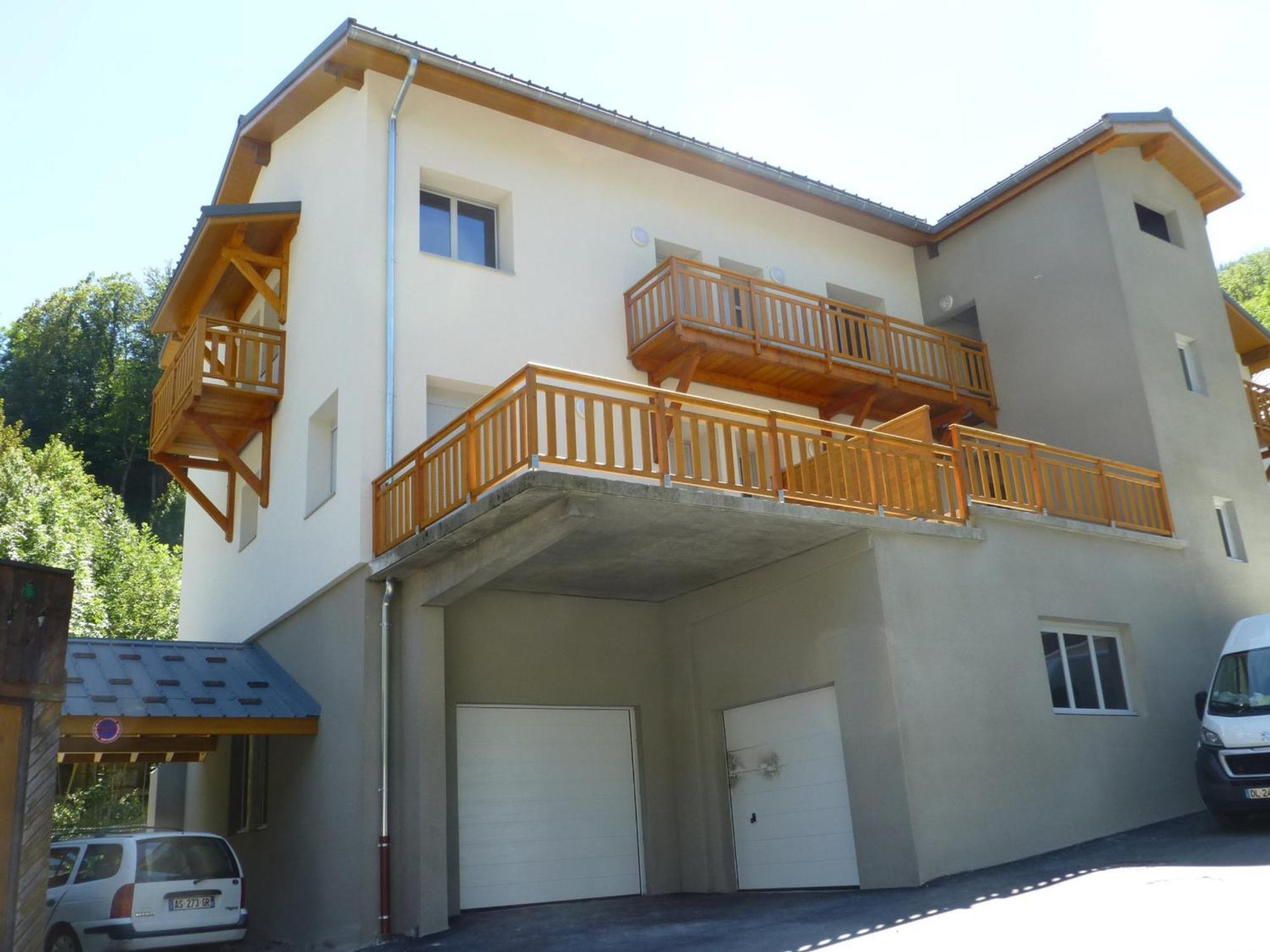 Appartement Neuf 2* Au Centre De Brides Avec Terrasse, Proche Telecabines Et Commerces - Fr-1-512-41 Brides-les-Bains Exterior foto